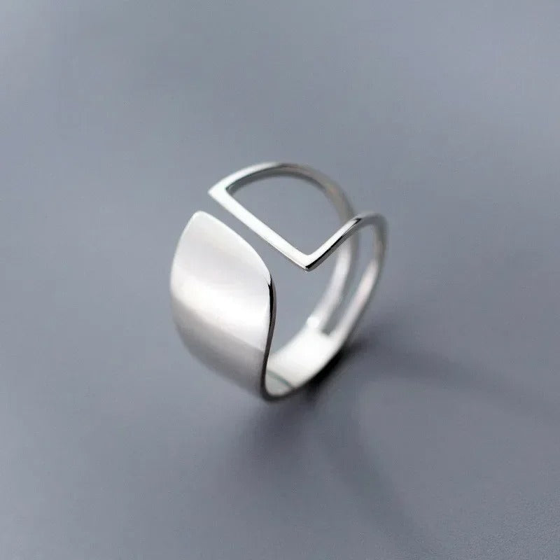 ANILLO AJUSTABLE ESTILO HUECO PLATA 925 - ANP350