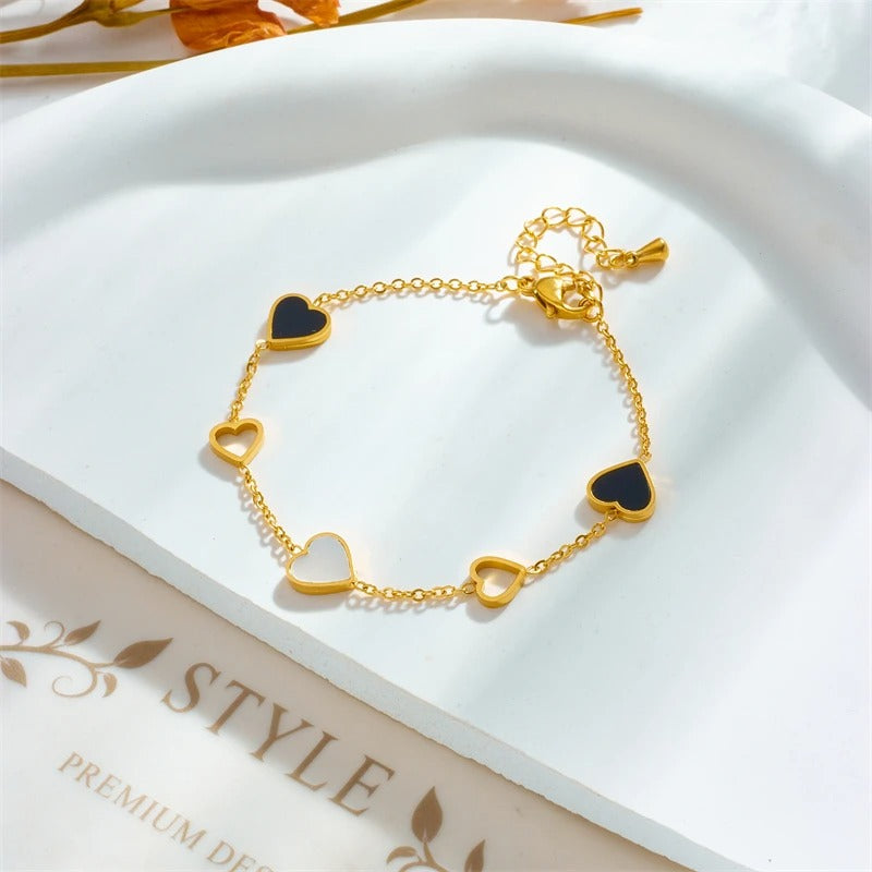 PULSERA CORAZONES BAÑADO EN ORO 18K - PLS 123