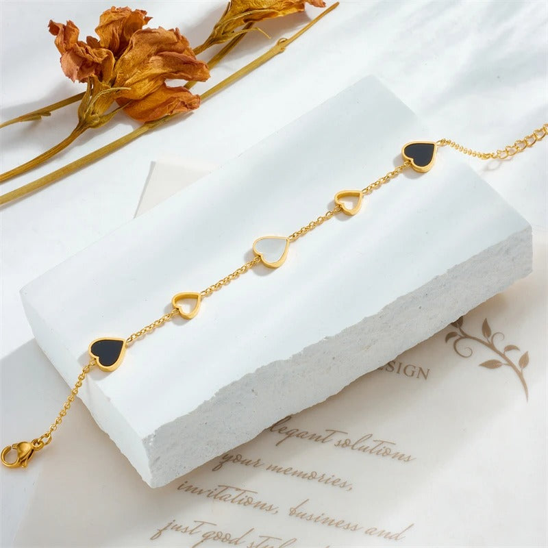 PULSERA CORAZONES BAÑADO EN ORO 18K - PLS 123