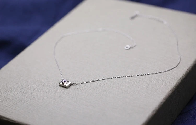 COLLAR CÁMARA PLATA 925 - PR0572