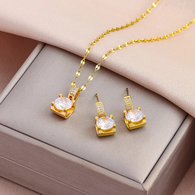 CONJUNTO DE CRISTALES BAÑADO EN ORO 18K - CONJ181