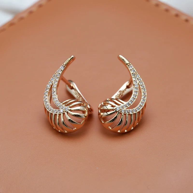 AROS COLGANTE CON TACHUELAS BAÑADO EN ORO 18K - BRSI233